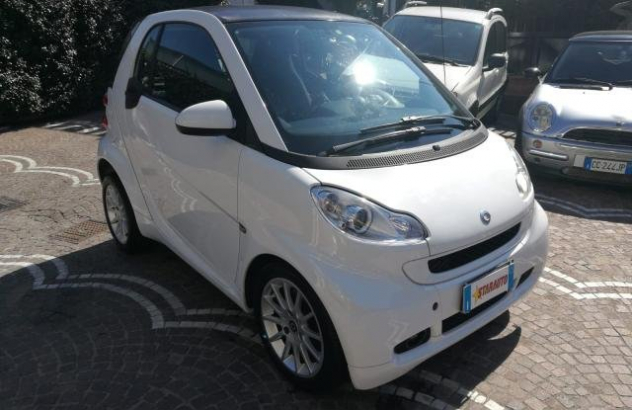 SMART Fortwo 1000 52 kW MHD coupé passion Benzina 2011
