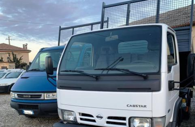 Nissan cabstar cassone ribaltabile 2005