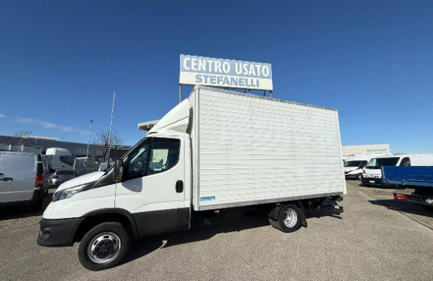 Iveco daily 35c14h box + sponda + porta laterale 2023