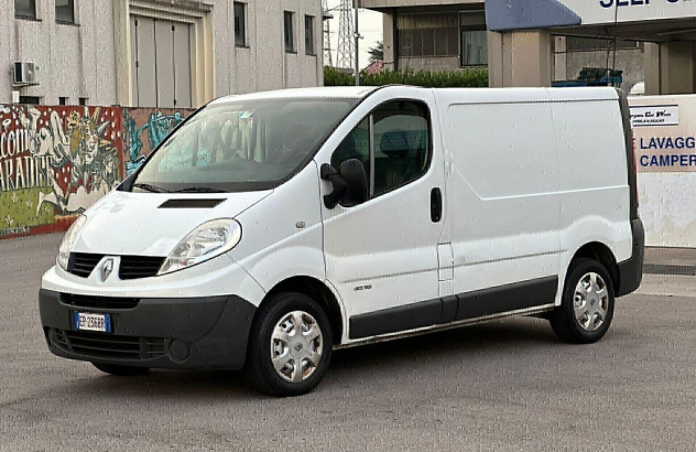 Renault trafic t27 2.0 dci 115cv 2012