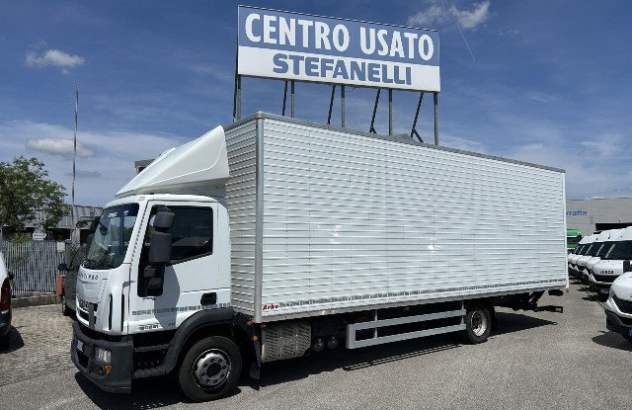 Iveco eurocargo ml120e21-p box + sponda 2014