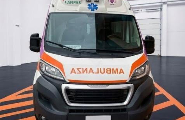 Peugeot ambulanza boxer (viomil) 2017