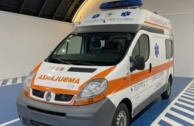 Renault trafic ambulanza (lim) vp 2006
