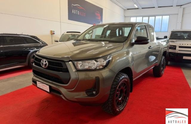 Toyota hilux 2.4 d-4d cec 4x4 comfort gancio traino 2023