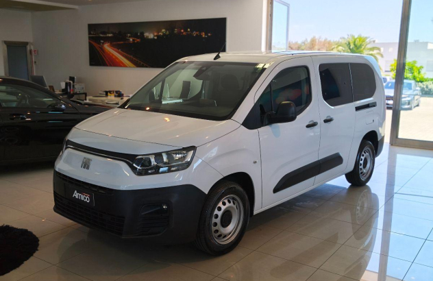 Fiat doblÃÂ² 5 posti paratia scorrevole passo lungo 2023 crew cab 2023