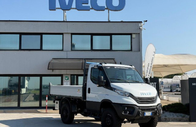 Iveco daily 35s18 h 4x4 rib. trilaterale 2025