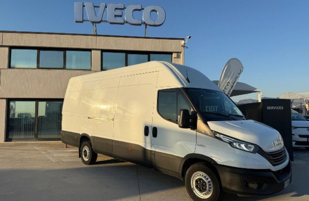 Iveco daily 35s14 v 2023