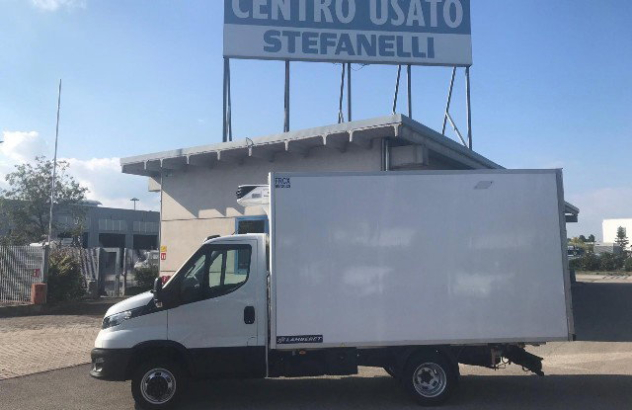 Iveco daily 35c16h3.0 isotermico con frigo 2023