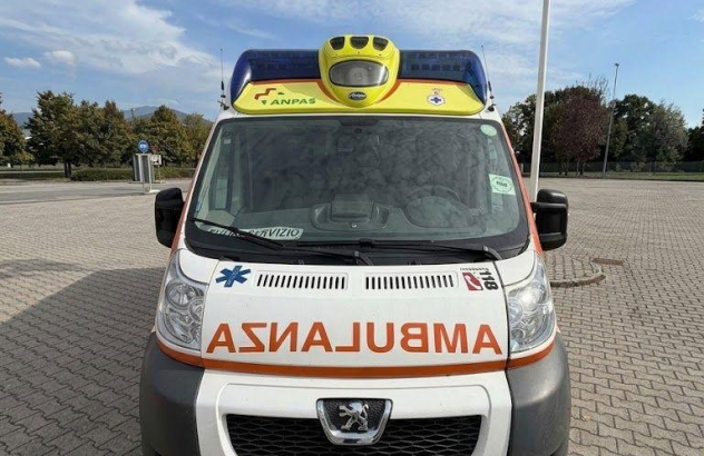 Peugeot boxer ambulanza (grig11) vp 2011