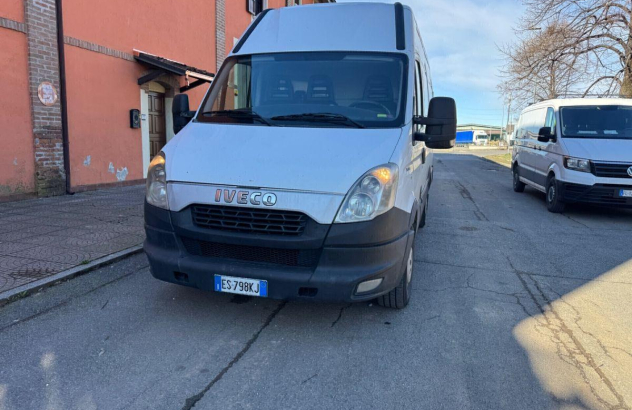 Iveco daily iveco 35s11v 2.30 htp 2013