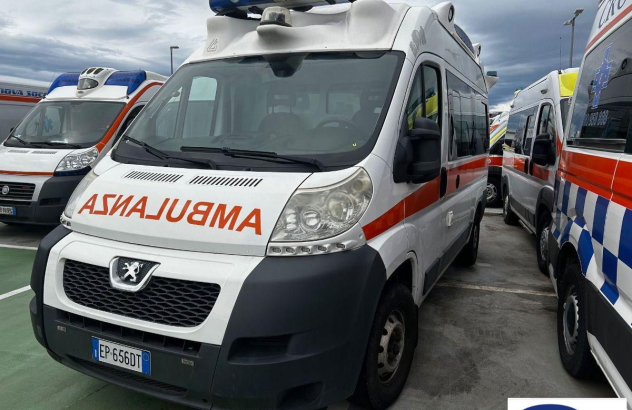 Peugeot boxer ambulanza (2764) vp 2013