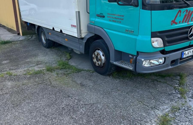 Mercedes-benz atego 818 2009