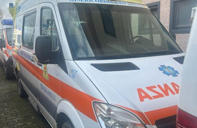 Mercedes-benz ambulanza ripar 2007