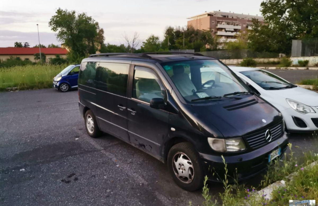 Mercedes-benz v 220 2000