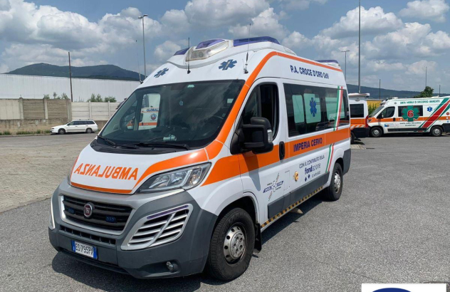 Fiat ducato ambulanza (3819) 2015
