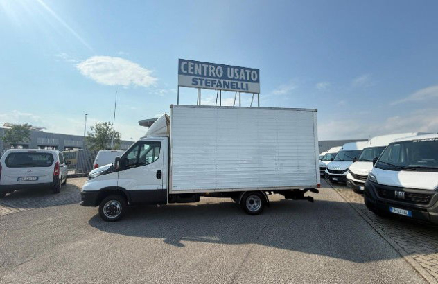 Iveco daily 35c14h box + sponda 2022