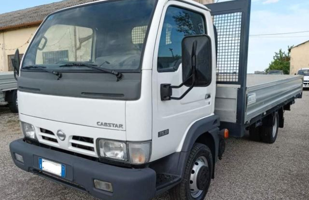 Nissan cabstar cassone fisso 2005