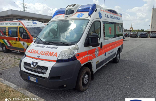 Peugeot boxer ambulanza (3985) vp 2013
