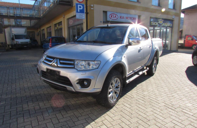 Mitsubishi l200 diamant edition doppia cabina 5 posti 2015
