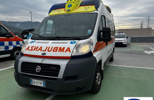 Fiat ducato ambulanza (3749) vp 2010