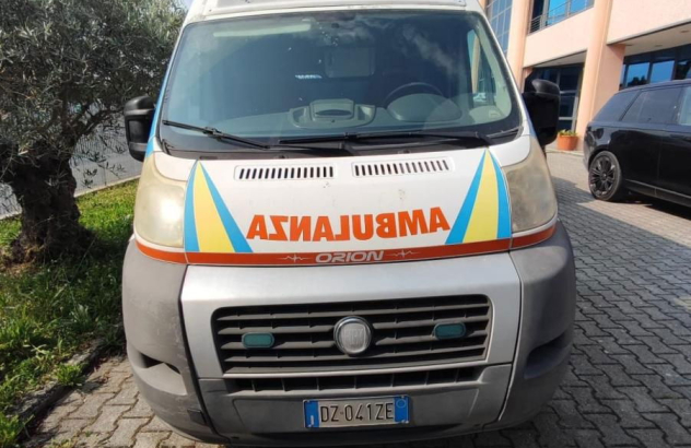 Fiat ducato ambulanza (calci) 2009