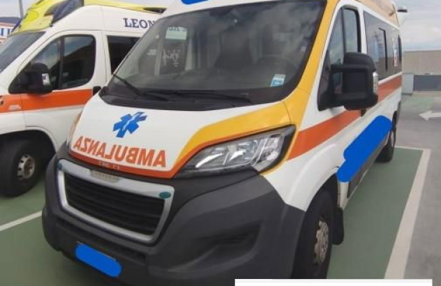 Peugeot boxer ambulanza (3767) vp 2015
