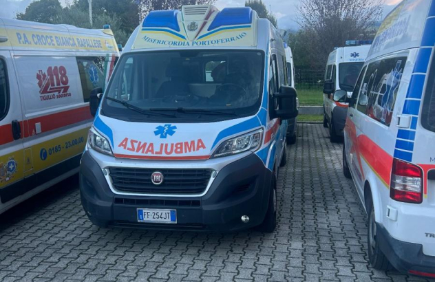 Fiat ducato ambulanza port 2015