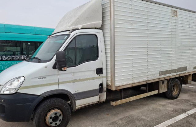 Iveco daily 60c18 box + sponda 2006
