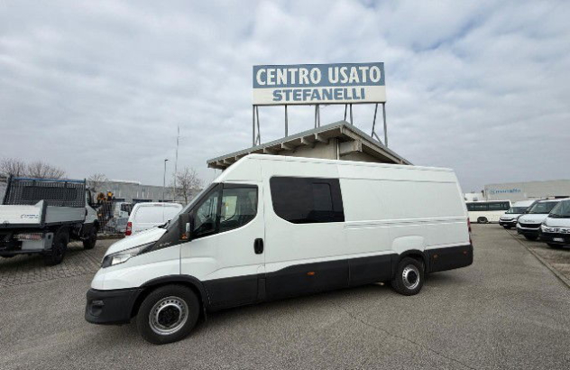 Iveco daily 35s16 v passo 4100 7 posti 2022
