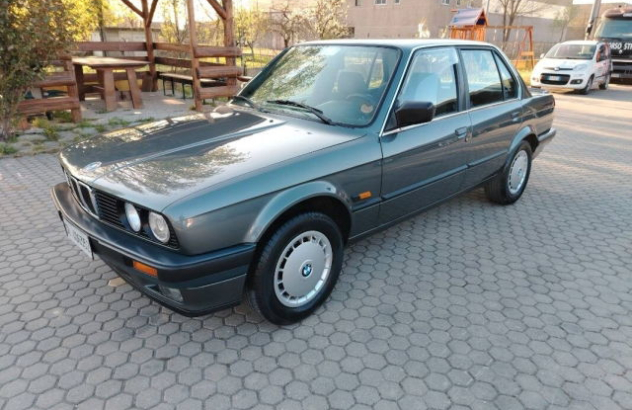 BMW Serie 3  Benzina 1988