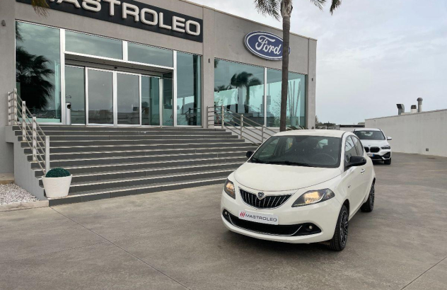 LANCIA Ypsilon 1.0 FireFly 5p.SeS Hybrid Silver Elettrica-Benzina 2022