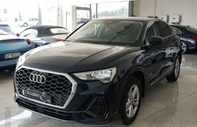 AUDI Q3  Elettrica-Benzina 2020
