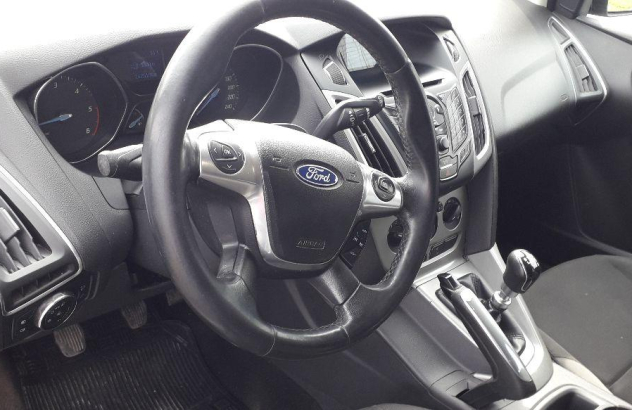 FORD Focus Station Wagon 1.6 105CV SW Titanium Business Benzina 2011