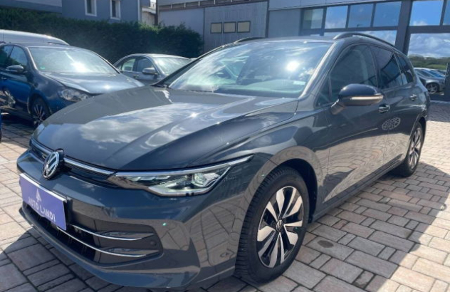 VOLKSWAGEN Golf Variant  Elettrica-Benzina 2024
