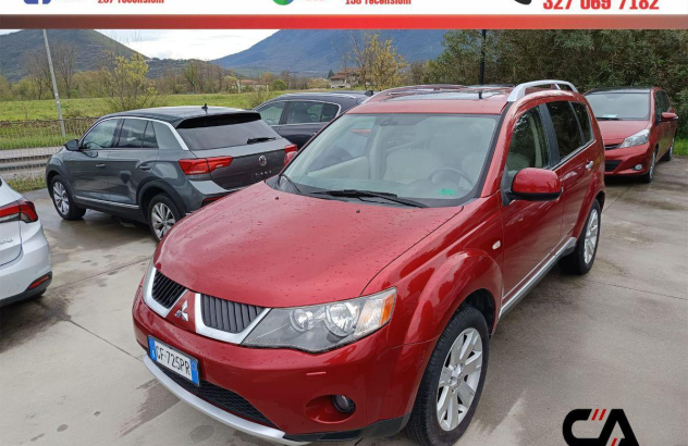 MITSUBISHI Outlander 2.2 DI-D Instyle 7 p.ti DPF Diesel 2013