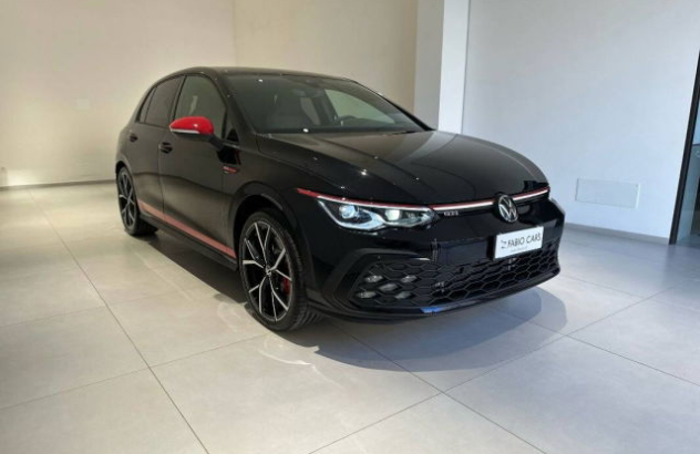 VOLKSWAGEN Golf  Benzina 2024