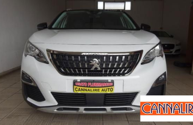 PEUGEOT 3008 BlueHDi 120 SeS Allure Diesel 2017