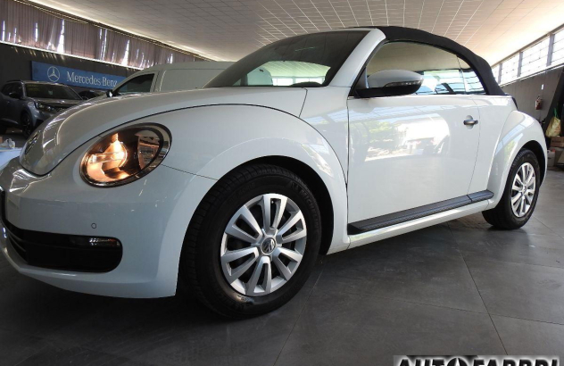 VOLKSWAGEN New Beetle Cabrio  Benzina 2015