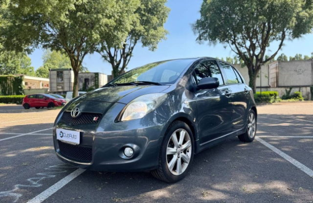 TOYOTA Yaris  Benzina 2007