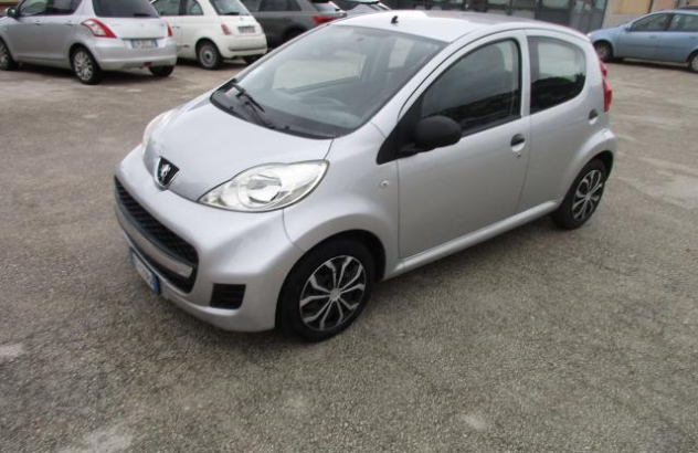 PEUGEOT 107  Benzina 2010