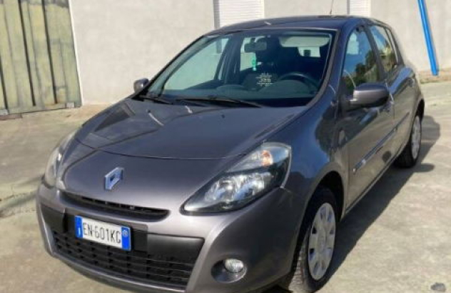 RENAULT Clio  Benzina 2012