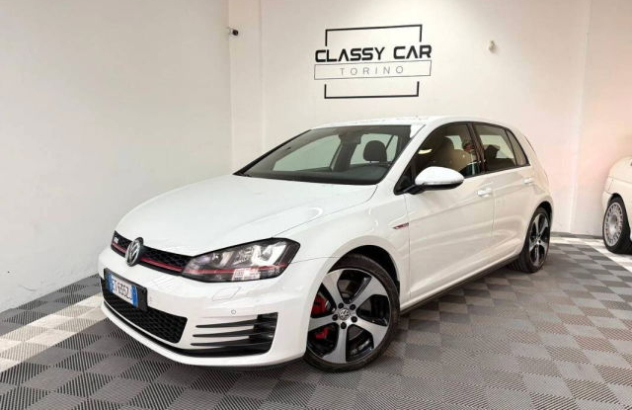 VOLKSWAGEN Golf  Benzina 2014