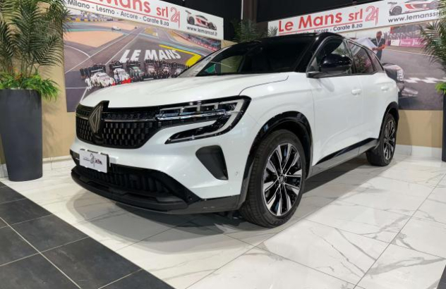 RENAULT Austral  Elettrica-Benzina 2023