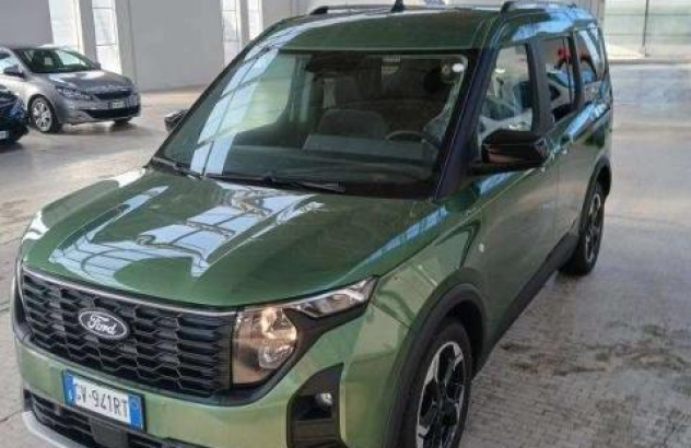 FORD Tourneo Courier  Benzina 2024