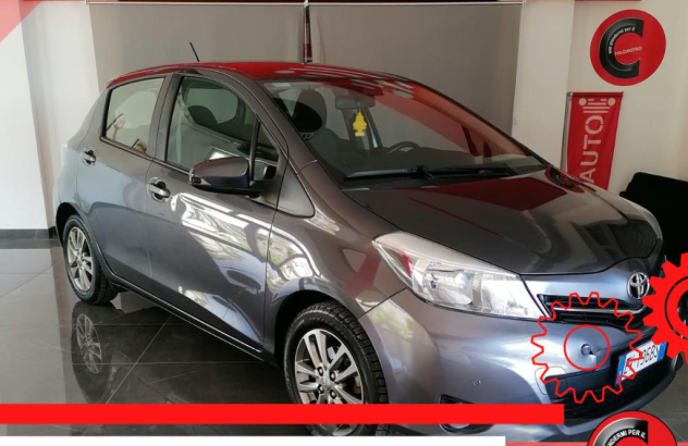 TOYOTA Yaris 1.3 5p. Style Benzina 2014