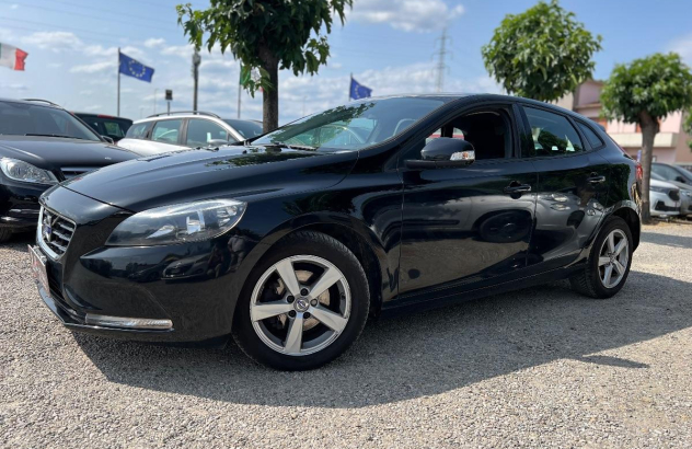 VOLVO V40  Diesel 2015