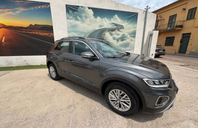 VOLKSWAGEN T-Roc  Benzina 2022