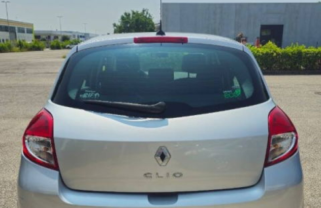 RENAULT Clio  Benzina 2011