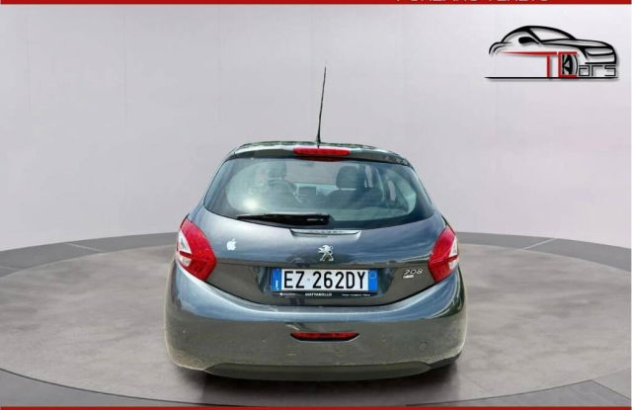 PEUGEOT 208  Diesel 2015
