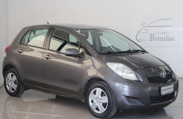 TOYOTA Yaris 1.0 5p. Now Benzina 2008